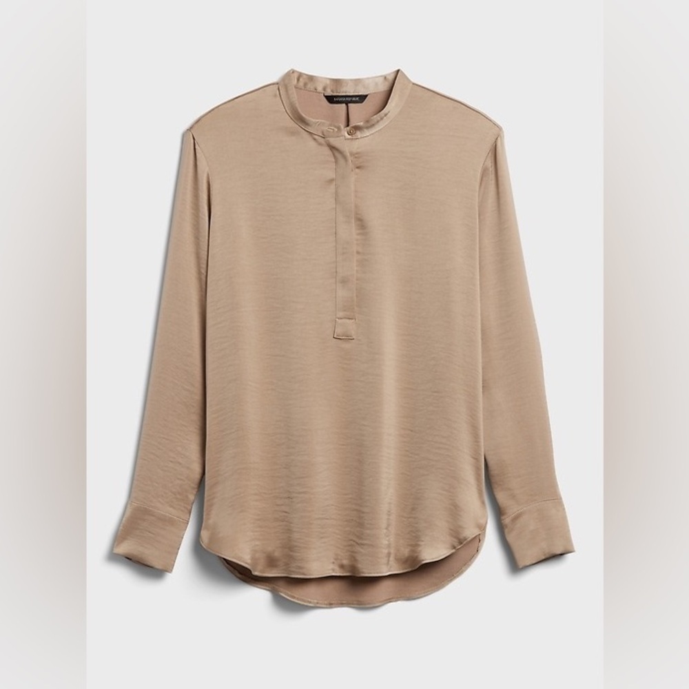 Banana Republic Beige Washed Satin Tunic Blouse Size Small NWT